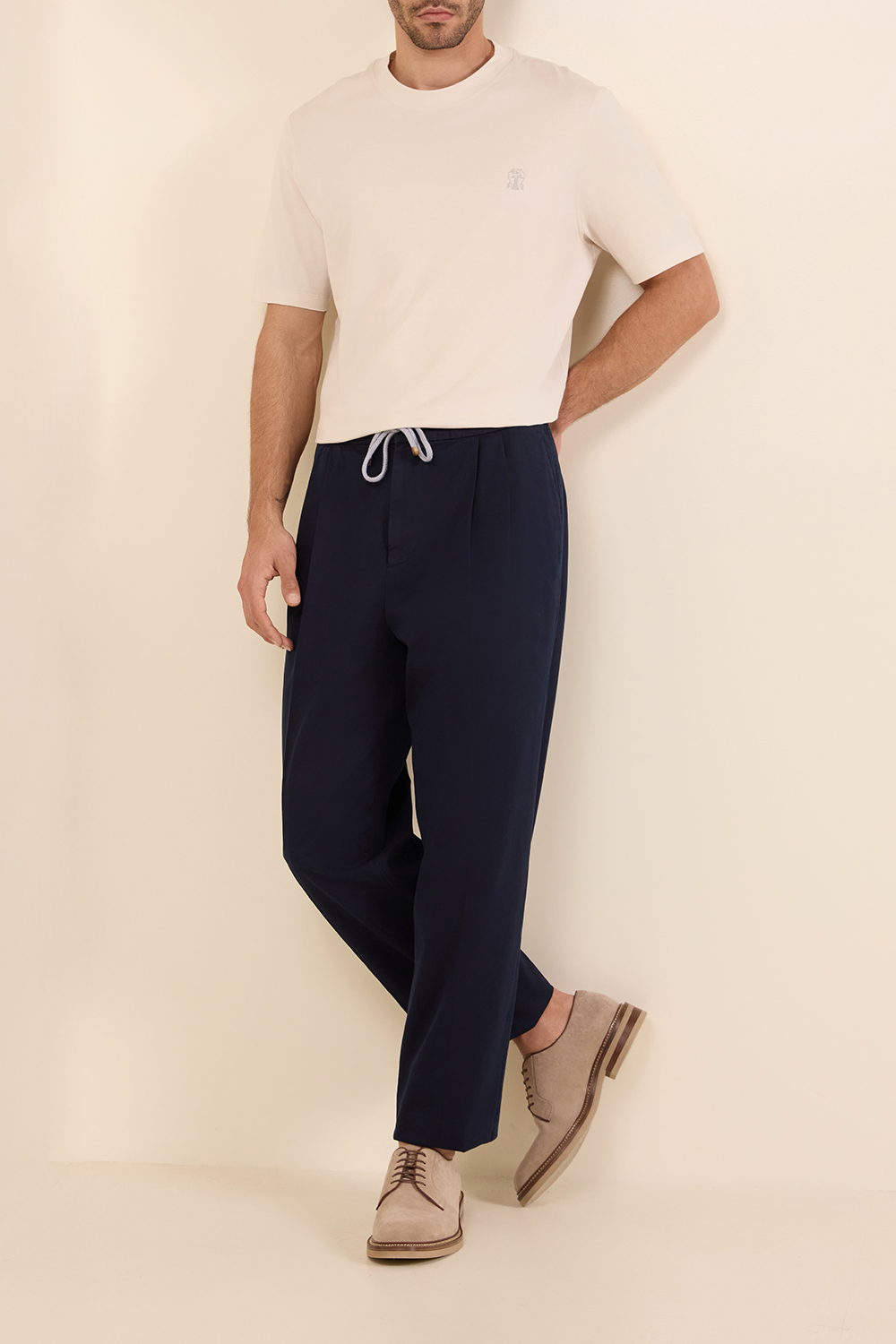 מכנסיים ארוכים נמוכים